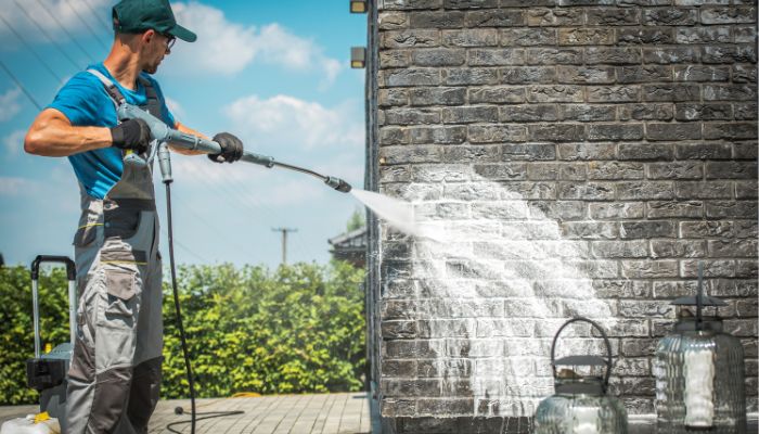 pressure washing professional